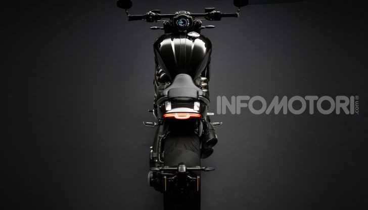 Triumph Rocket 3 arriverà anche in versione GT - Foto 6 di 33