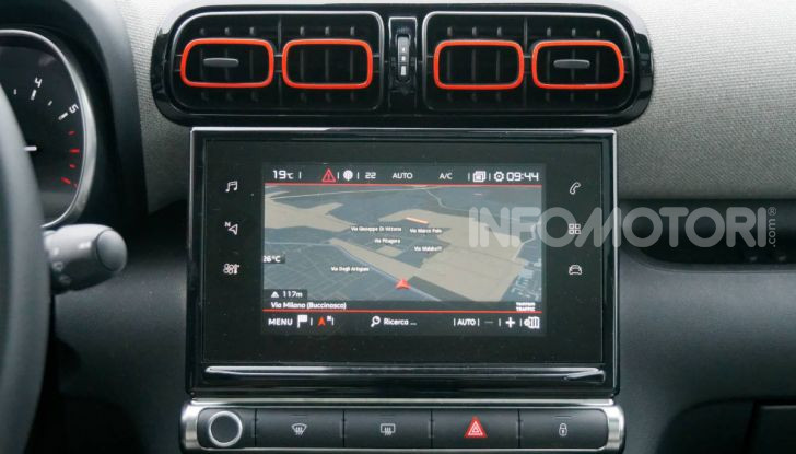 Prova video Citroen C3 Aircross: stilosa si, ma senza perdere in versatilità e spazio - Foto 5 di 50