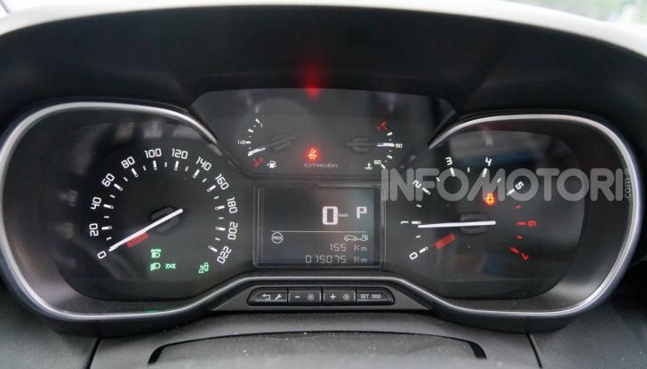 Prova video Citroen C3 Aircross: stilosa si, ma senza perdere in versatilità e spazio - Foto 16 di 50