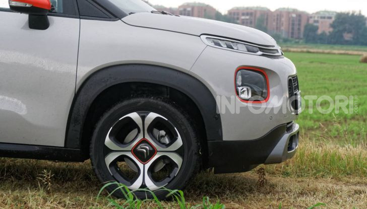 Prova video Citroen C3 Aircross: stilosa si, ma senza perdere in versatilità e spazio - Foto 23 di 50
