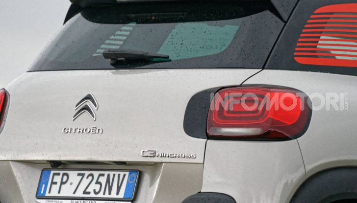 Prova video Citroen C3 Aircross: stilosa si, ma senza perdere in versatilità e spazio - Foto 26 di 50