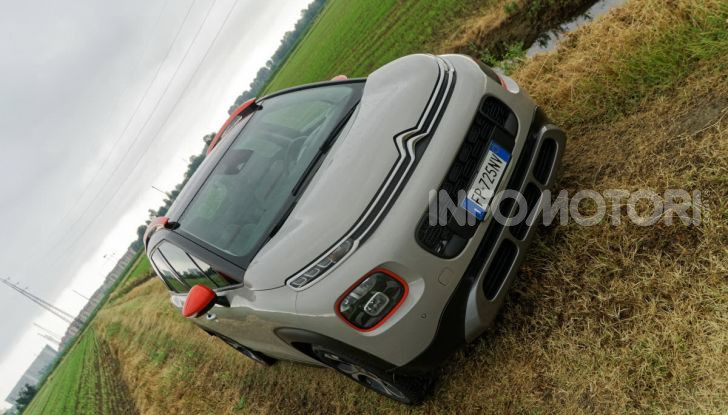 Prova video Citroen C3 Aircross: stilosa si, ma senza perdere in versatilità e spazio - Foto 31 di 50