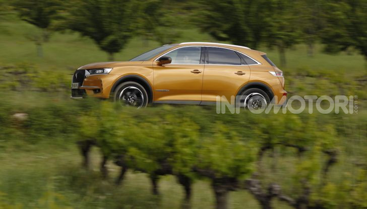 DS 7 Crossback E-Tense 4×4: solo 31 grammi di CO2 al chilometro - Foto 5 di 12