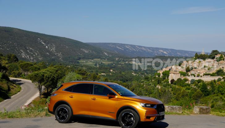 DS 7 Crossback E-Tense 4×4: solo 31 grammi di CO2 al chilometro - Foto 7 di 12