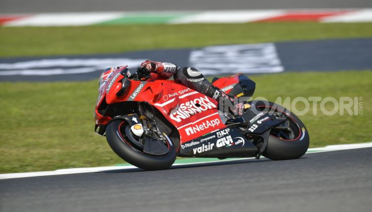 MotoGP 2019 GP d’Italia: Marquez firma il nuovo record del Mugello, Dovizioso solo nono e Rossi 18esimo - Foto 2 di 64