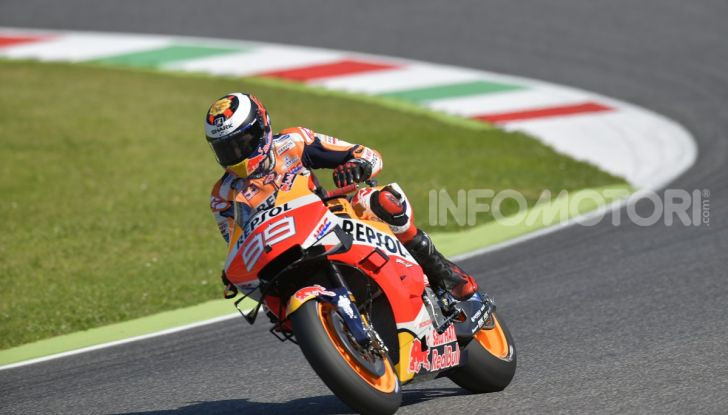 MotoGP 2019 GP d’Italia: Marquez firma il nuovo record del Mugello, Dovizioso solo nono e Rossi 18esimo - Foto 4 di 64