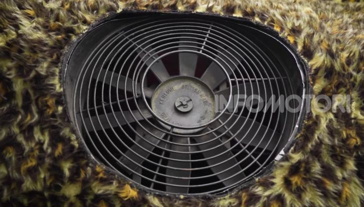 [VIDEO] Edd China ha costruito un divano da 140Km/h omologato per la strada - Foto 8 di 22