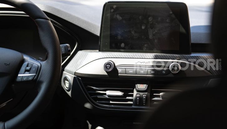 Prova Ford Focus Wagon 1.5 EcoBoost ST Line: per papà sportivi, ma non solo! - Foto 25 di 33