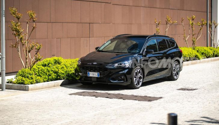 Prova Ford Focus Wagon 1.5 EcoBoost ST Line: per papà sportivi, ma non solo! - Foto 7 di 33