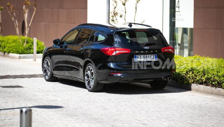 Prova Ford Focus Wagon 1.5 EcoBoost ST Line: per papà sportivi, ma non solo! - Foto 6 di 33