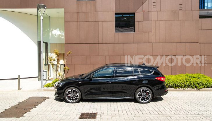 Prova Ford Focus Wagon 1.5 EcoBoost ST Line: per papà sportivi, ma non solo! - Foto 11 di 33