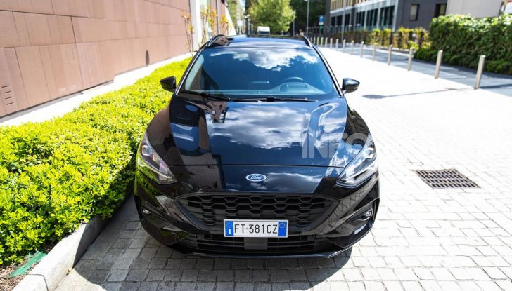 Prova Ford Focus Wagon 1.5 EcoBoost ST Line: per papà sportivi, ma non solo! - Foto 1 di 33