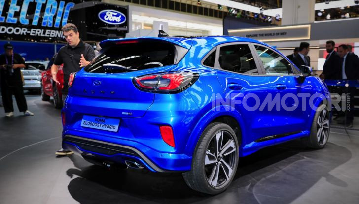 Nuova Ford Puma: il crossover che studia da SUV - Foto 10 di 21