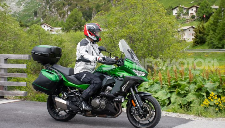 Prova Kawasaki Versys 1000 SE 2019, i 46 gradi più facili e comodi al mondo? - Foto 33 di 44