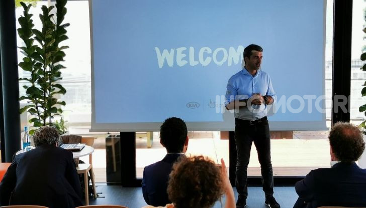 Kia e 1 Caffé Onlus, l’iniziativa per il sociale con Savio e Argentero - Foto 2 di 11