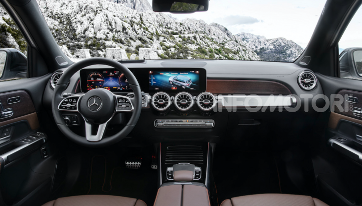 Nuova Mercedes GLB: spirito offroad, ma con tanta eleganza - Foto 2 di 16