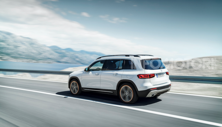 Nuova Mercedes GLB: spirito offroad, ma con tanta eleganza - Foto 15 di 16