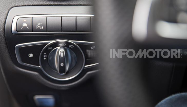 Mercedes-Benz GLC 350e: un passo in avanti verso l’elettrificazione - Foto 12 di 33