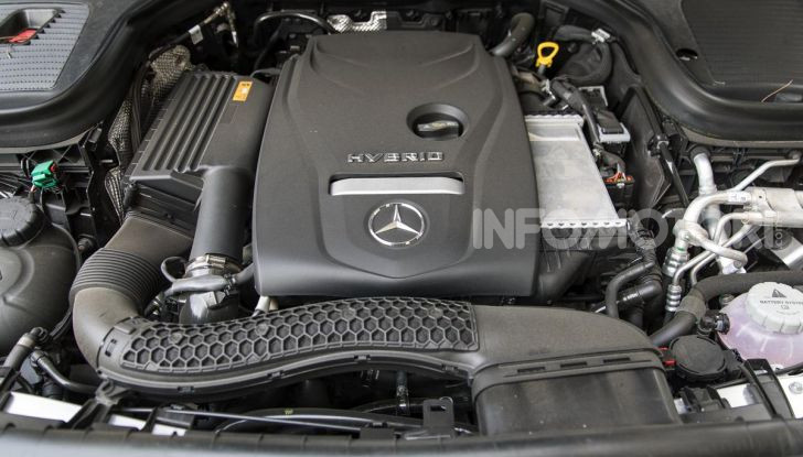 Mercedes-Benz GLC 350e: un passo in avanti verso l’elettrificazione - Foto 16 di 33