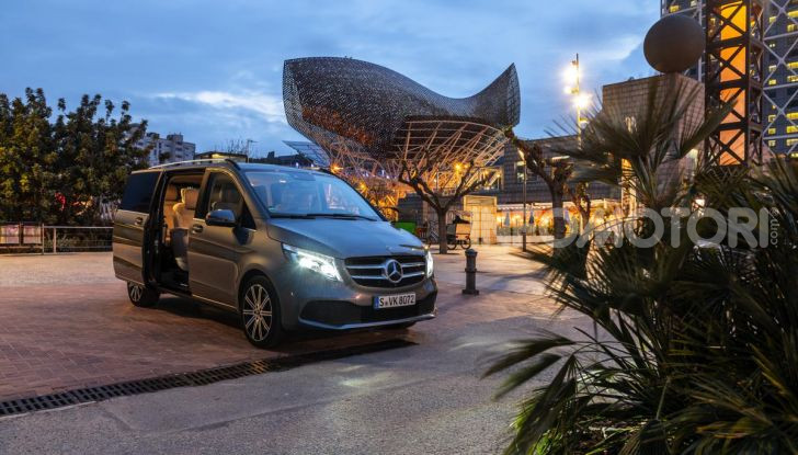 Prova Mercedes Classe V 2019, tutti i segreti del luxury van - Foto 35 di 42