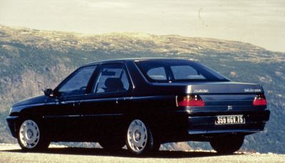PEUGEOT 605 SV 24 – le quattro valvole esaltano l’ammiraglia