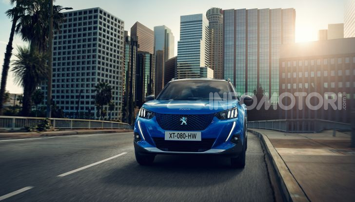 Nuova Peugeot 2008: è tutta rinnovata, dallo stile ai motori - Foto 4 di 17