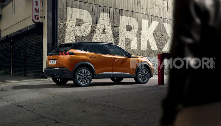 Nuova Peugeot 2008: è tutta rinnovata, dallo stile ai motori - Foto 6 di 17