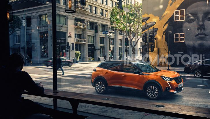 Nuova Peugeot 2008: è tutta rinnovata, dallo stile ai motori - Foto 8 di 17