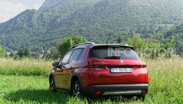Prova video Peugeot 2008 BlueHDi 120 EAT6, l’abbinata che mancava! - Foto 7 di 48