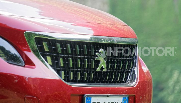 Prova video Peugeot 2008 BlueHDi 120 EAT6, l’abbinata che mancava! - Foto 21 di 48