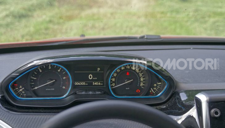 Prova video Peugeot 2008 BlueHDi 120 EAT6, l’abbinata che mancava! - Foto 26 di 48