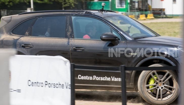 Tutti i segreti per guidare una Porsche in fuoristrada - Foto 22 di 22