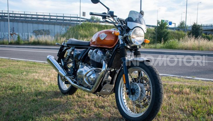 Royal Enfield prepara la sorpresa: una scrambler da 650 cc - Foto 9 di 29