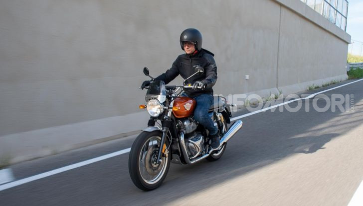 Royal Enfield prepara la sorpresa: una scrambler da 650 cc - Foto 18 di 29