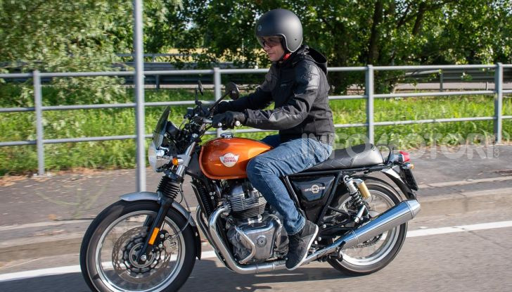 Royal Enfield prepara la sorpresa: una scrambler da 650 cc - Foto 27 di 29
