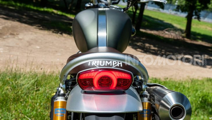 Prova Triumph Scrambler 1200 XC: modern classic dallo stile inconfondibile - Foto 26 di 48