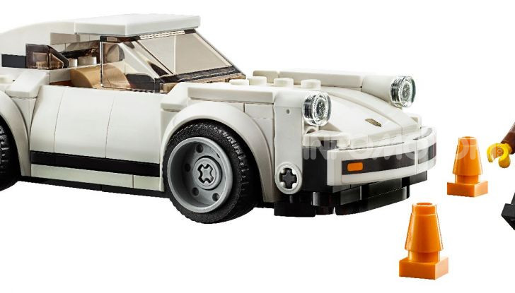 Porsche 911 Turbo 3.0 1974 set LEGO Speed Champions - Foto 4 di 6