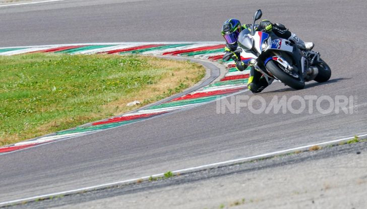 [VIDEO] Prova BMW S1000RR 2019: l’apoteosi dell’eccellenza - Foto 10 di 50