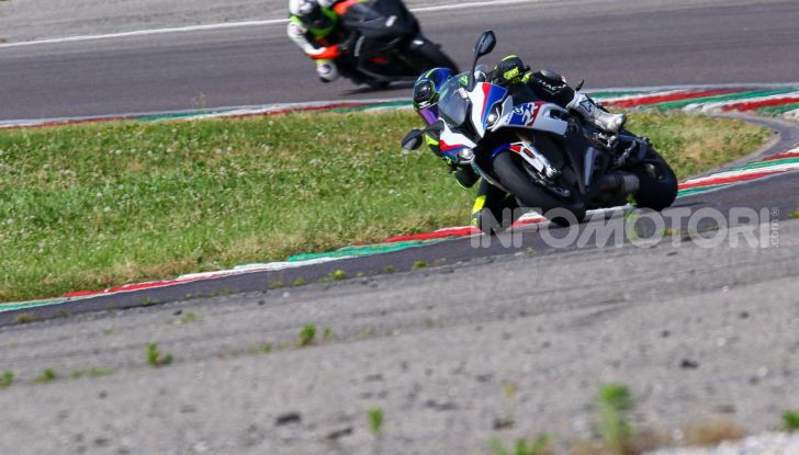 [VIDEO] Prova BMW S1000RR 2019: l’apoteosi dell’eccellenza - Foto 13 di 50
