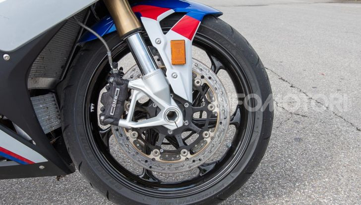 [VIDEO] Prova BMW S1000RR 2019: l’apoteosi dell’eccellenza - Foto 14 di 50