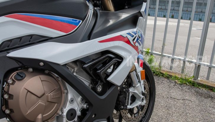 [VIDEO] Prova BMW S1000RR 2019: l’apoteosi dell’eccellenza - Foto 26 di 50