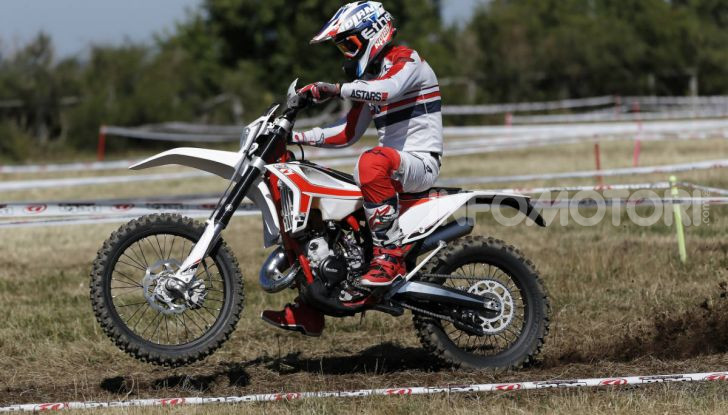 Beta guarda al mondo del cross con la RX 300 2T - Foto 10 di 36