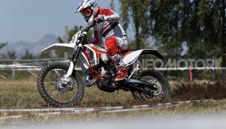 Beta guarda al mondo del cross con la RX 300 2T - Foto 20 di 36