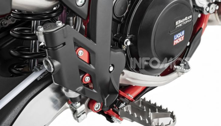 Beta guarda al mondo del cross con la RX 300 2T - Foto 24 di 36