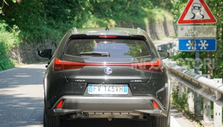 [VIDEO] Lexus UX 250h, il premium hybrid ha l’asso nella manica! - Foto 11 di 58