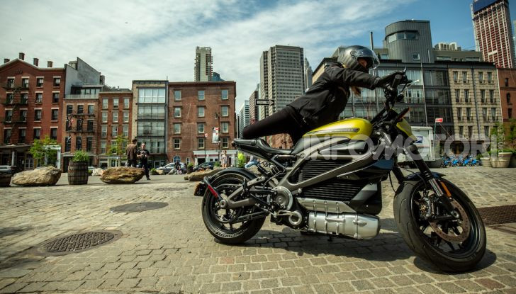 Harley-Davidson: la LiveWire scatena la rivolta. E il titolo in borsa crolla - Foto 1 di 15