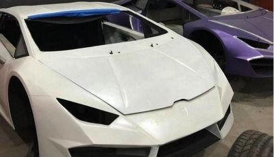 Scoperta fabbrica di Ferrari e Lamborghini Replica, due arresti