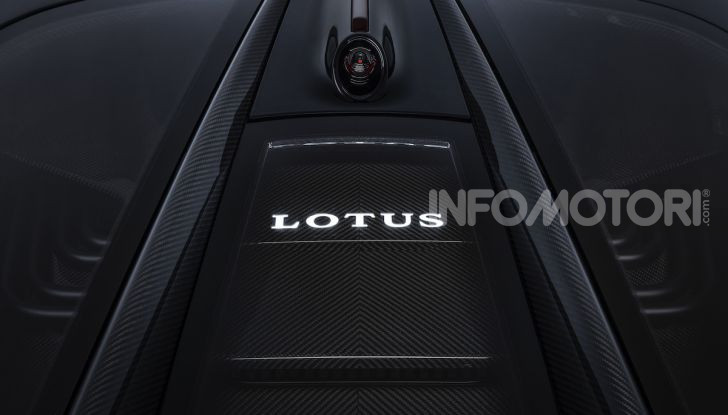 Lotus Evija: l’hypercar elettrica da 1000 euro a cavallo - Foto 28 di 34
