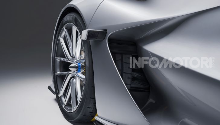 Lotus Evija: l’hypercar elettrica da 1000 euro a cavallo - Foto 34 di 34