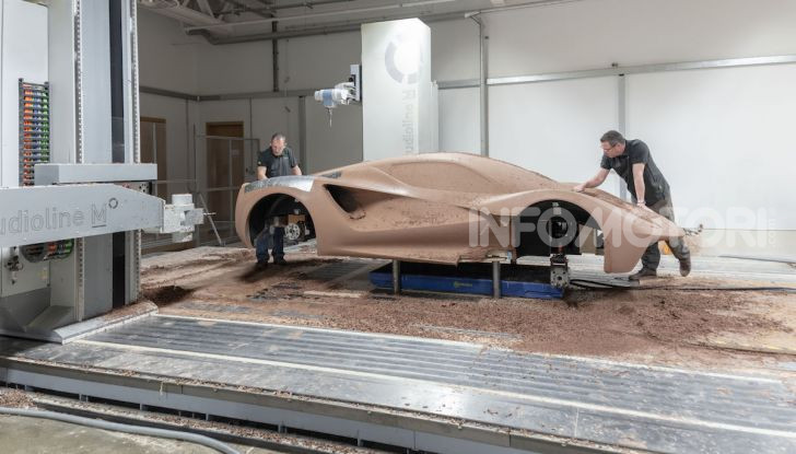 Lotus Evija: l’hypercar elettrica da 1000 euro a cavallo - Foto 5 di 34